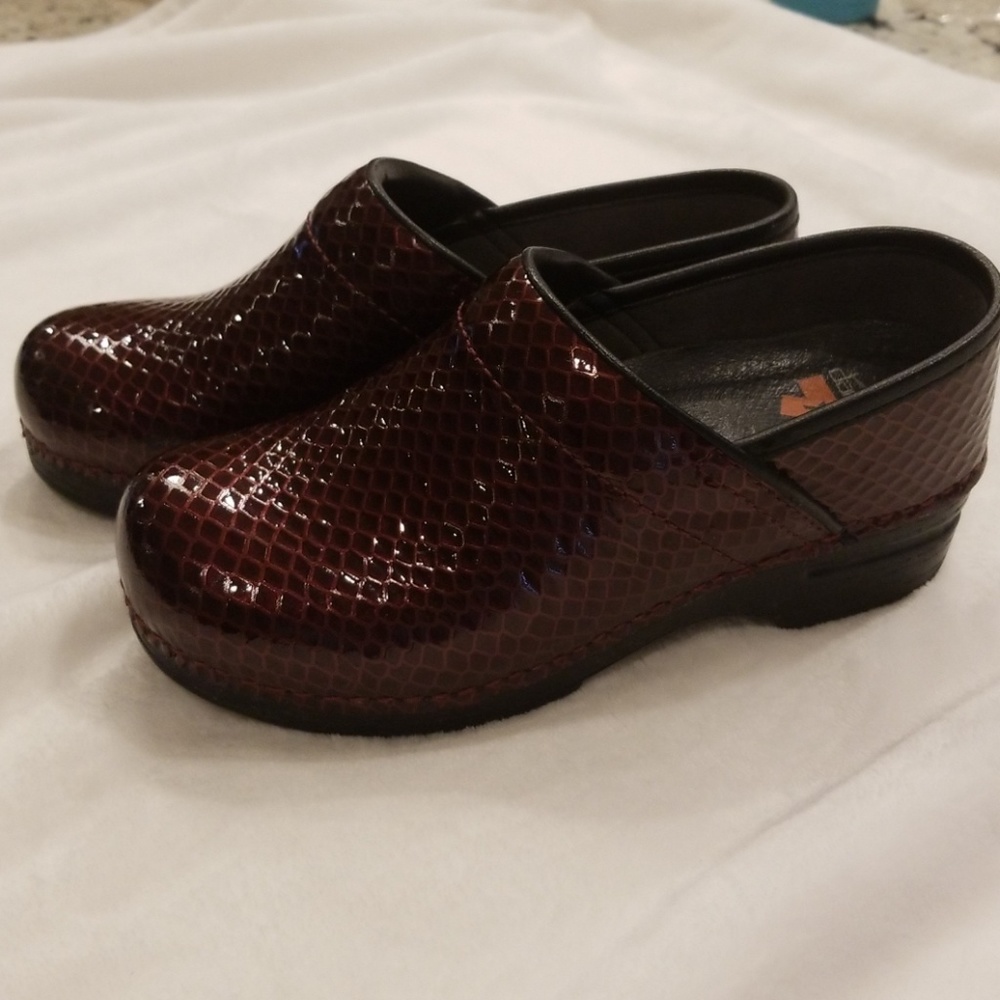 Dansko XP clogs
